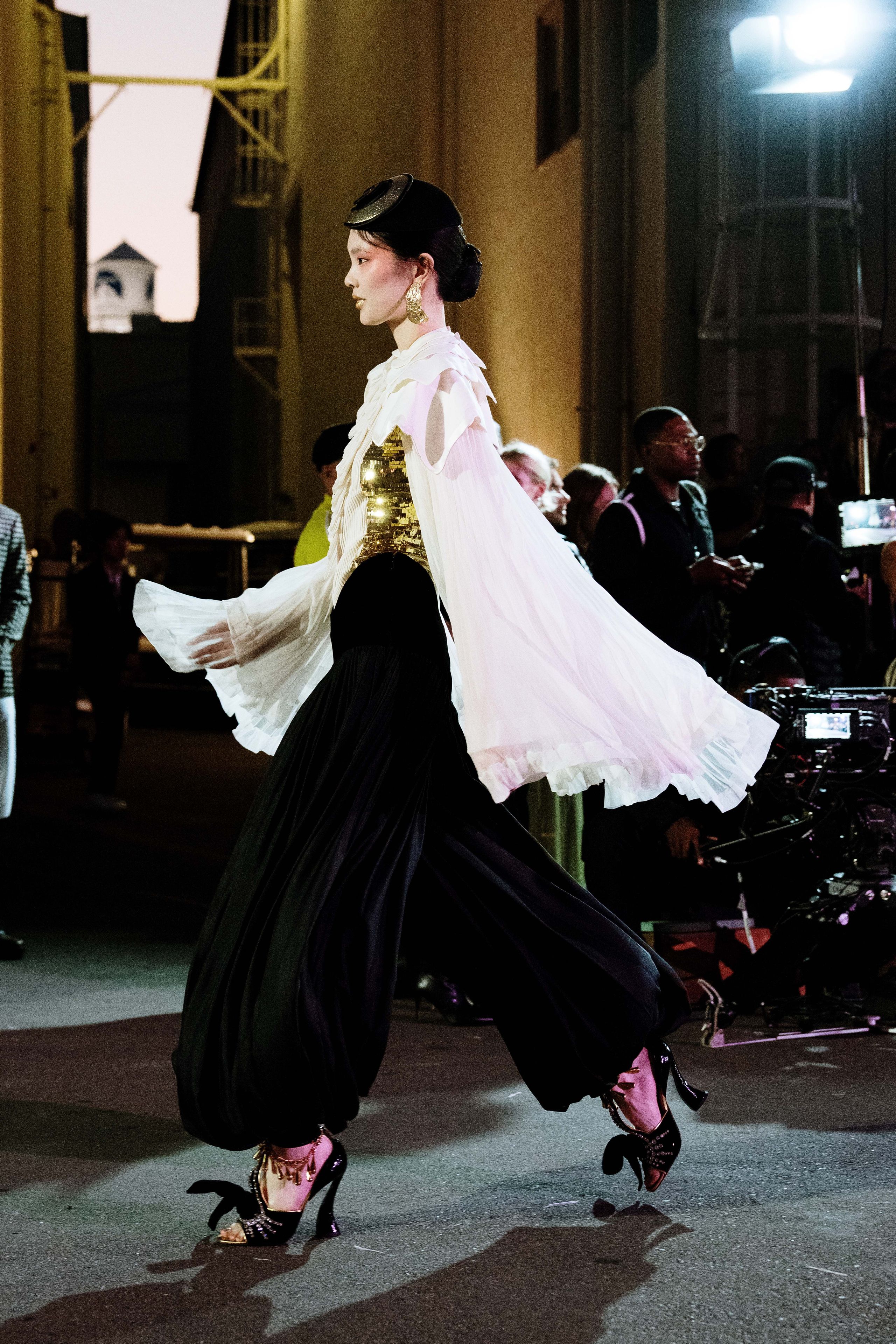 Atmosphere Look 20
